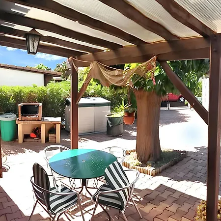 Maison De Charme A Avec Piscine Partagee